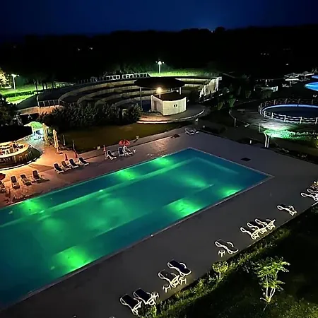 Hotel Blooming By The Sea - Cu Frontala Spre Mare Constanta