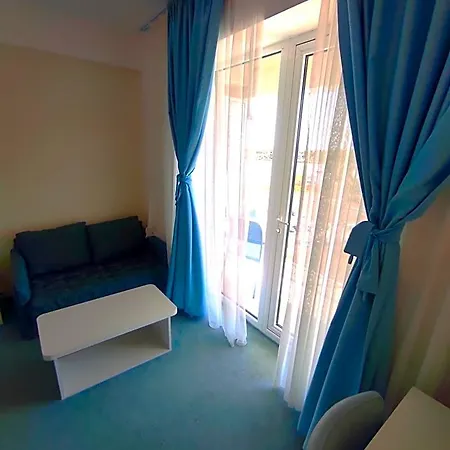 Hotel Blooming By The Sea - Cu Frontala Spre Mare Constanta