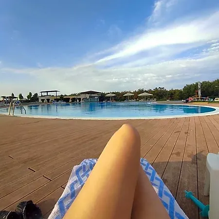 Hotel Blooming By The Sea - Cu Frontala Spre Mare